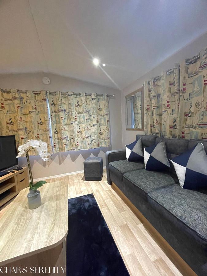 Lovely Holiday Home At Lyons Caravan Park! 프레스타틴 외부 사진
