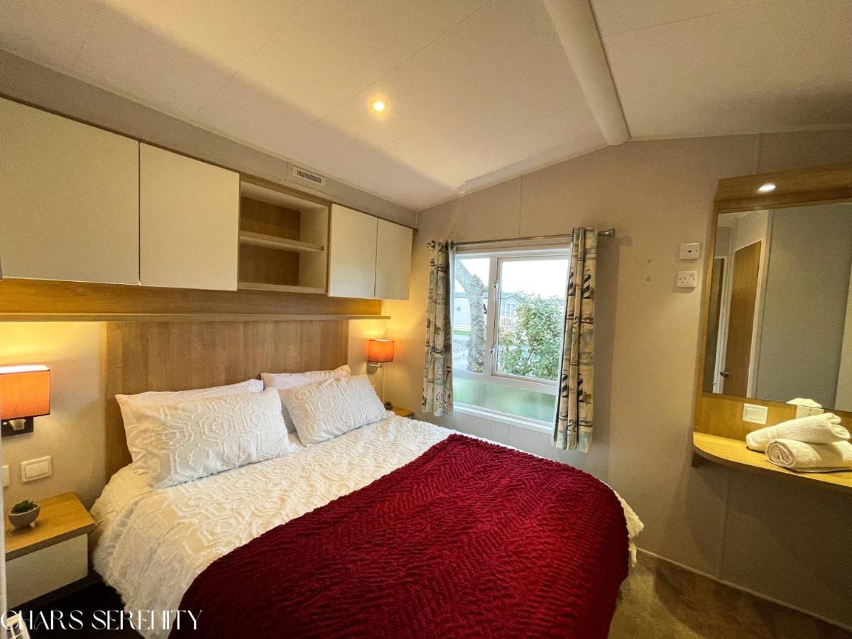 Lovely Holiday Home At Lyons Caravan Park! 프레스타틴 외부 사진